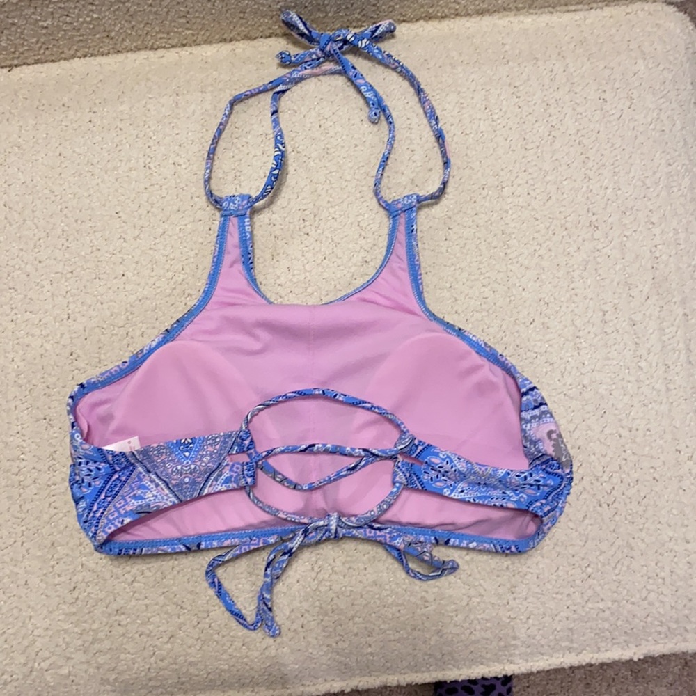 Halter bikini! - Picture 6 of 8